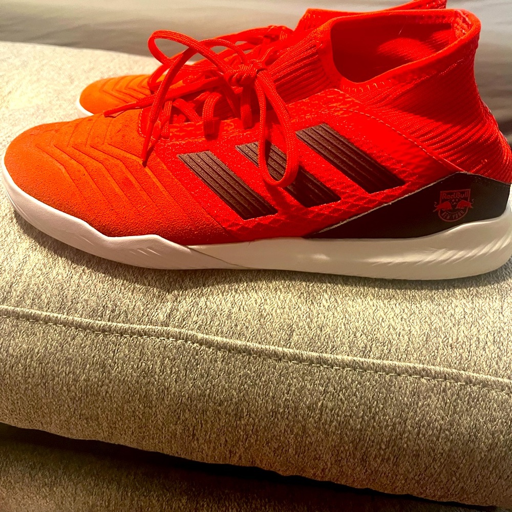 Adidas predator New York Red Bulls sneakers size 8.5 men